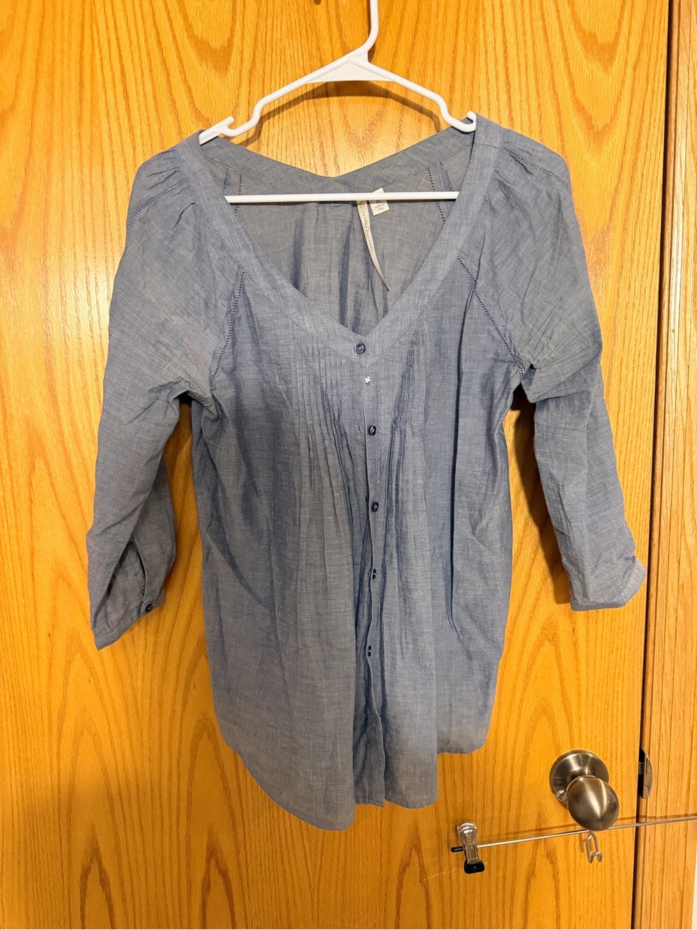 LC Lauren Conrad Light Blue Button-Front V-Neck Blouse